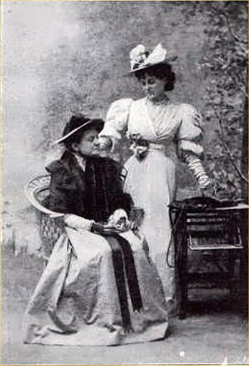 Mrs George Canninge as the original Miss Prism, with Evelyn Millard as Cecily Cardew in the 1895 production of The Importance of Being Earnest